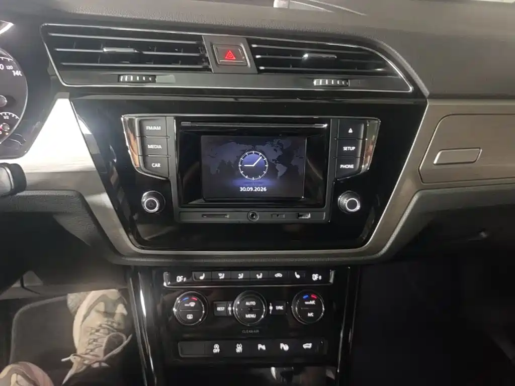 Volkswagen Touran — миниатюра 13