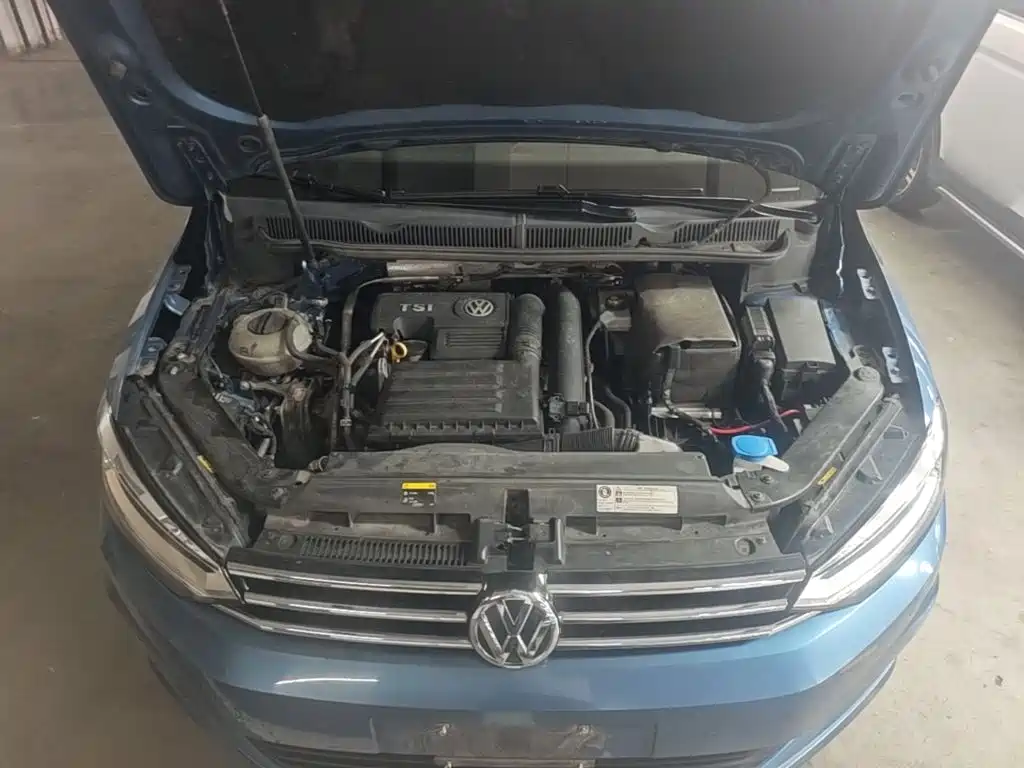 Volkswagen Touran — миниатюра 20