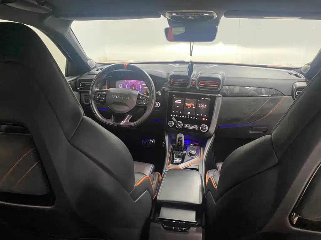 Lynk & Co 02 Hatchback — миниатюра 10
