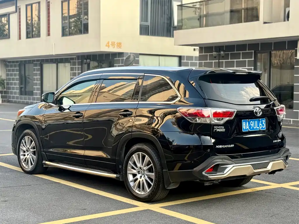 Toyota Highlander — миниатюра 5