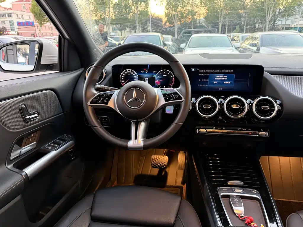 Mercedes-Benz GLA — миниатюра 11