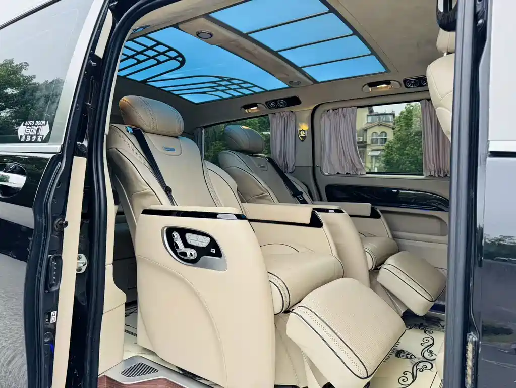 Mercedes-Benz Vito — миниатюра 13