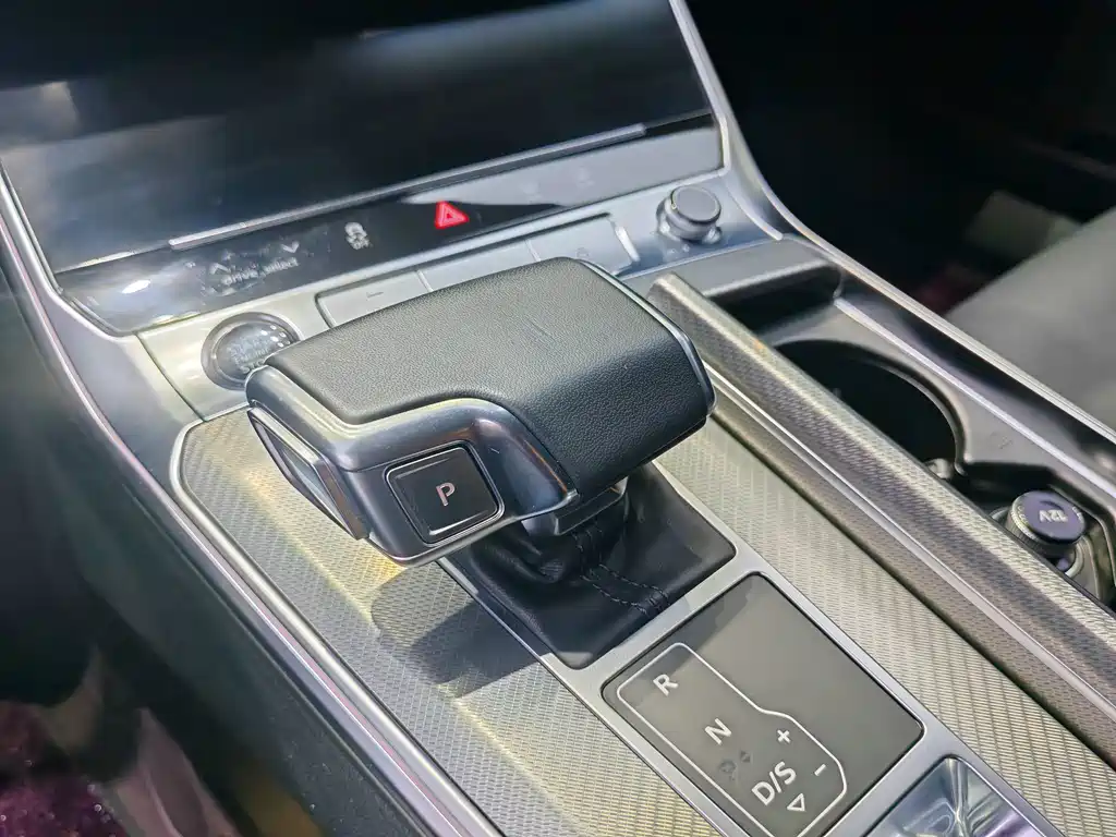 Audi A6L — миниатюра 8