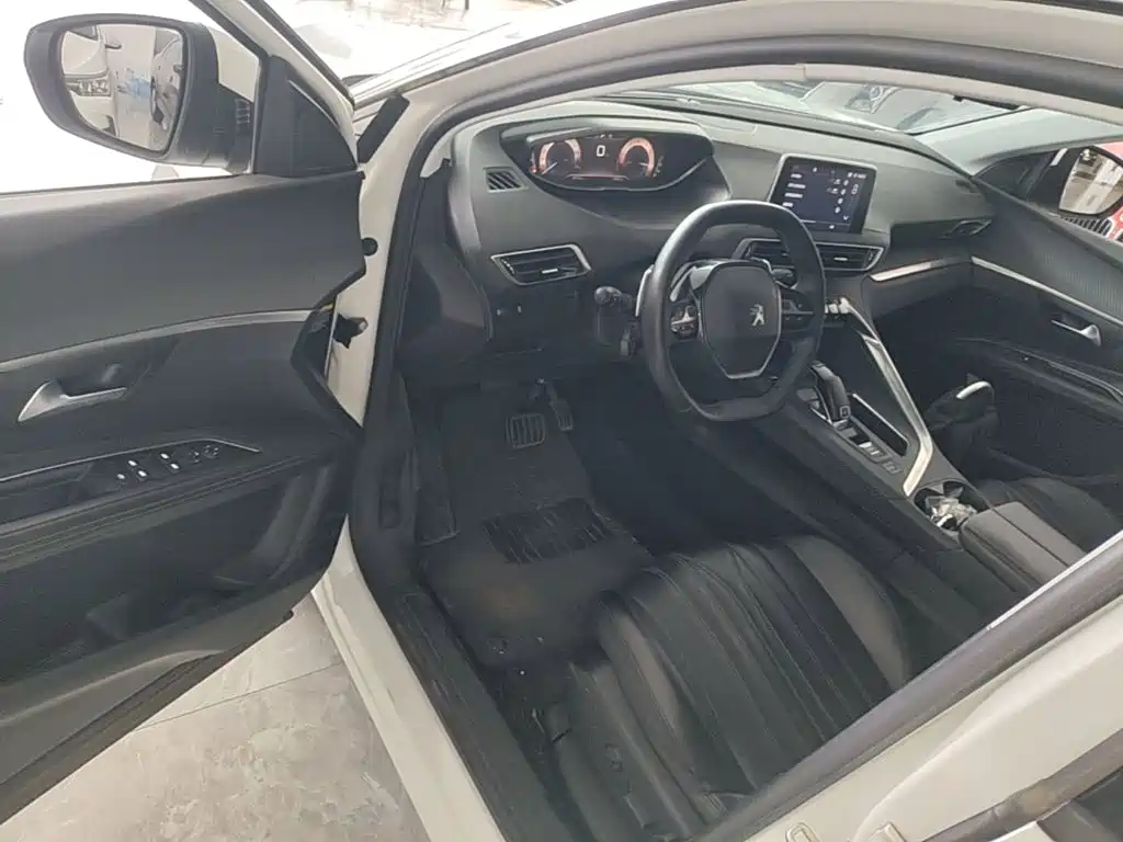 Peugeot 4008 — миниатюра 16