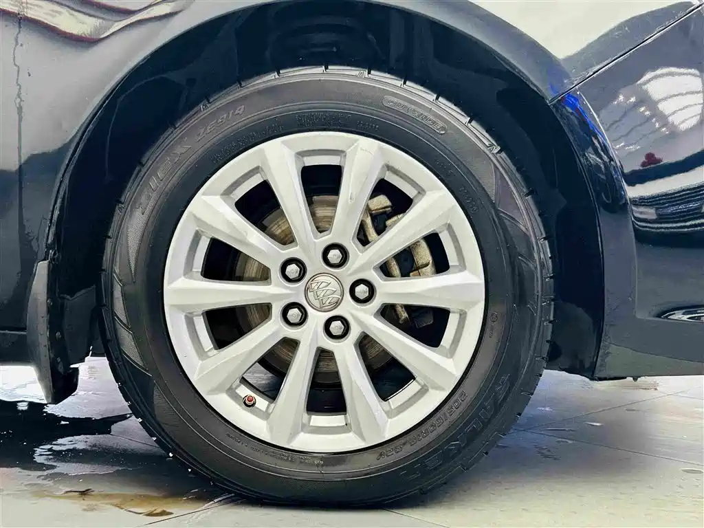 Buick Excelle — миниатюра 10
