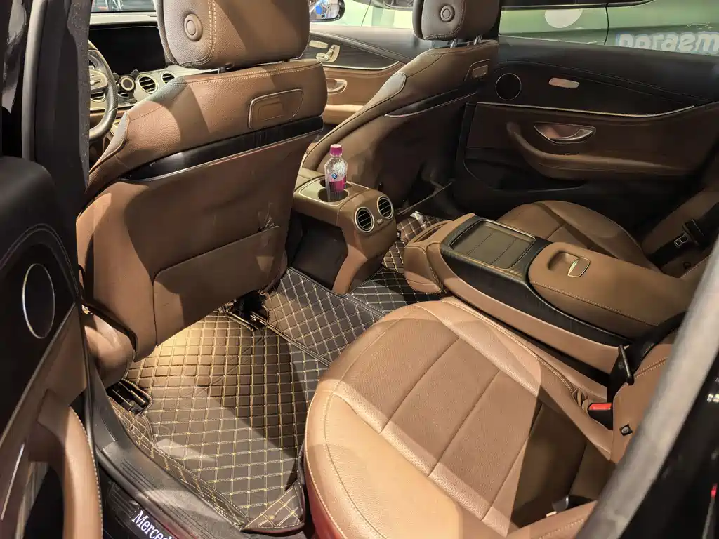 Mercedes-Benz E-Class — миниатюра 6
