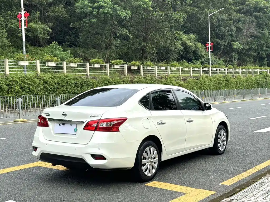 Nissan Sylphy — миниатюра 8