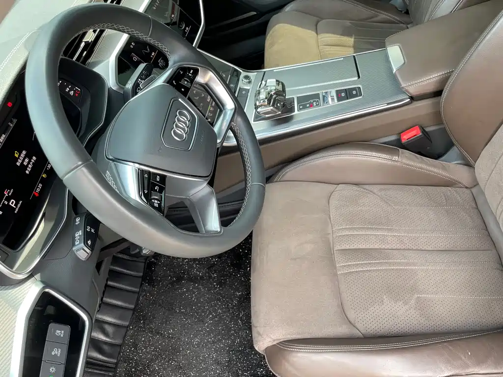 Audi A7L — миниатюра 6