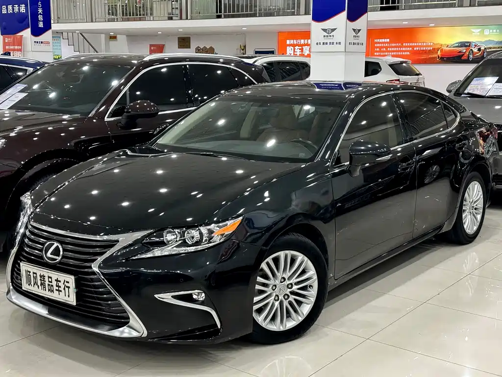 Lexus ES — миниатюра 5