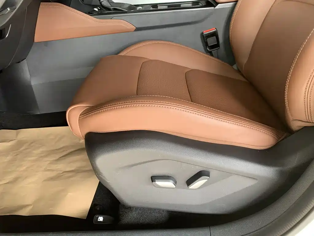 Geely Vision X6 — миниатюра 8