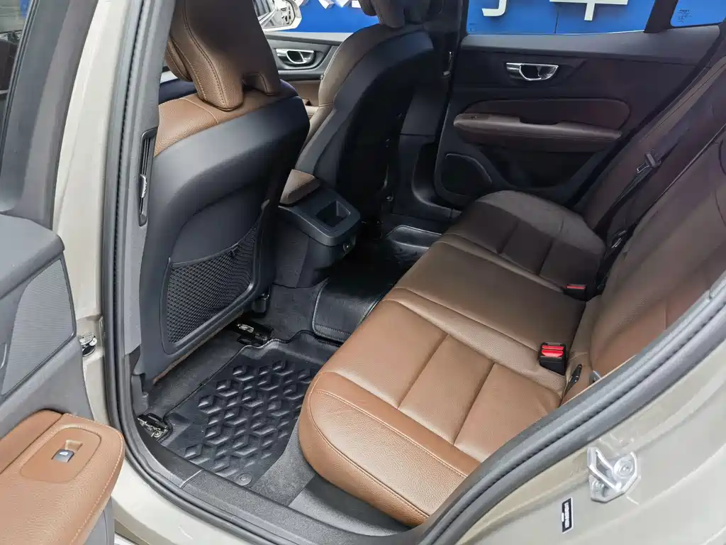 Volvo S60 — миниатюра 8