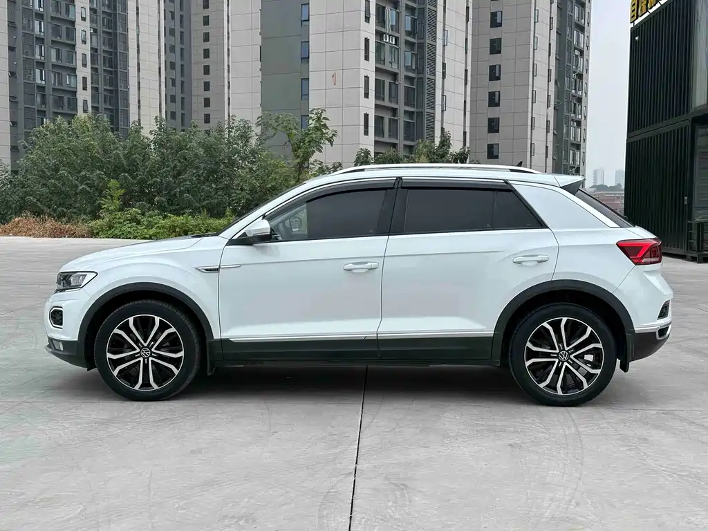 Volkswagen T-Roc — миниатюра 7