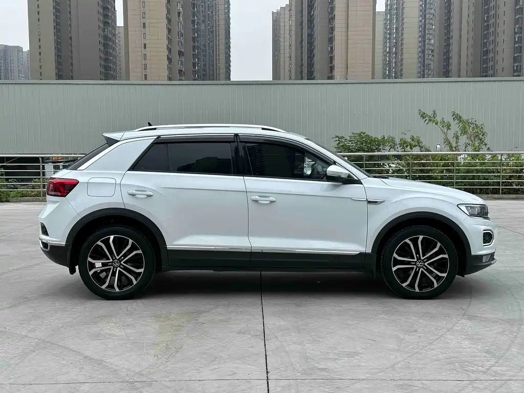 Volkswagen T-Roc — миниатюра 8