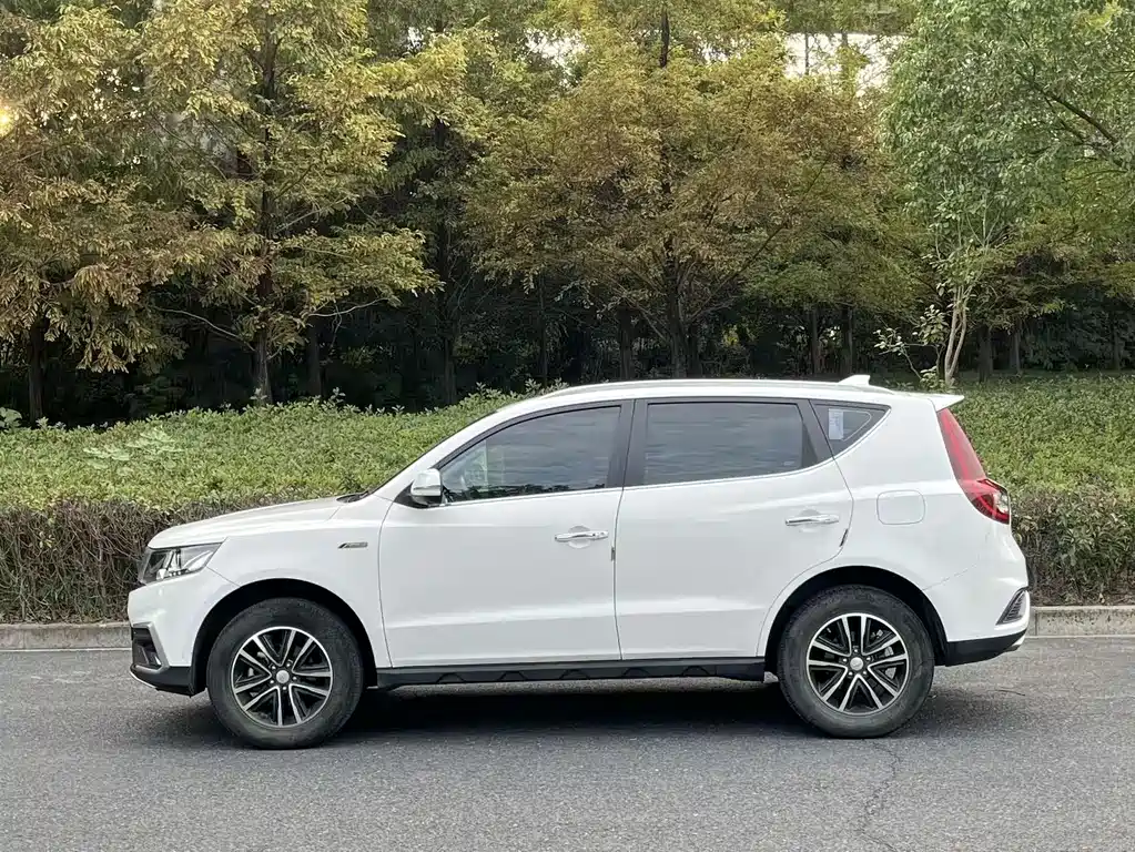 GEELY AUTOMOBILE VISION X6