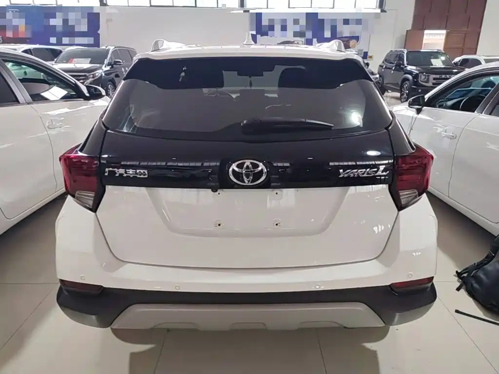 Toyota Yaris L — миниатюра 6