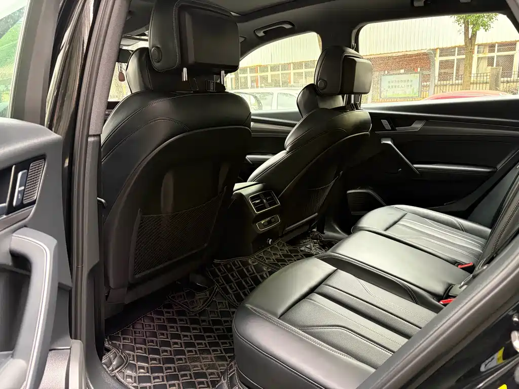 Audi Q5L — миниатюра 7