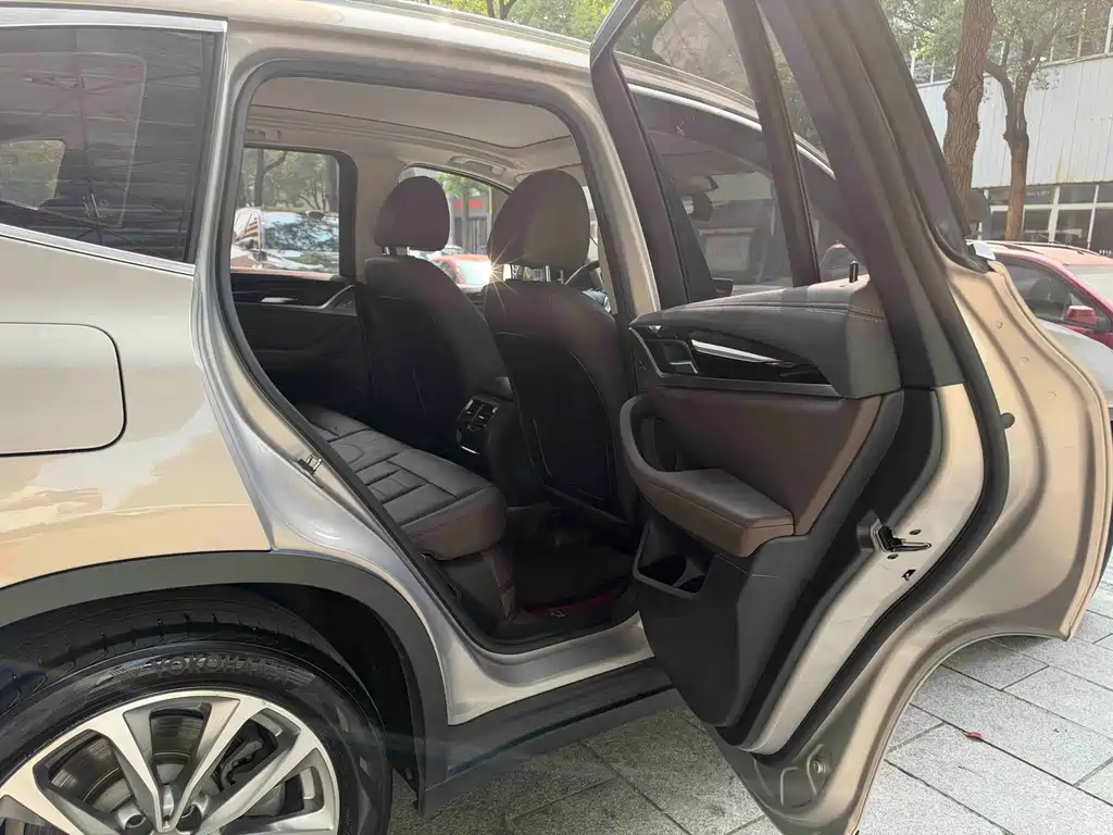 BMW X3 — миниатюра 5