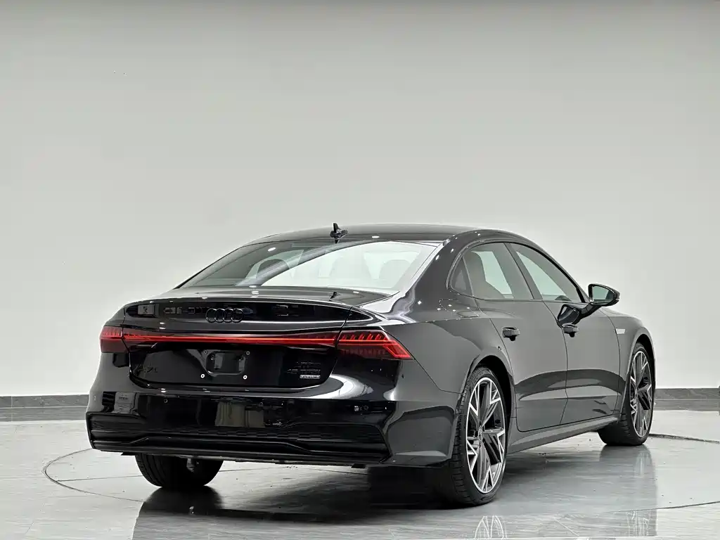Audi A7L 2024 45 TFSI quattro