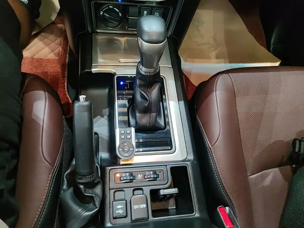 Toyota Prado — миниатюра 14