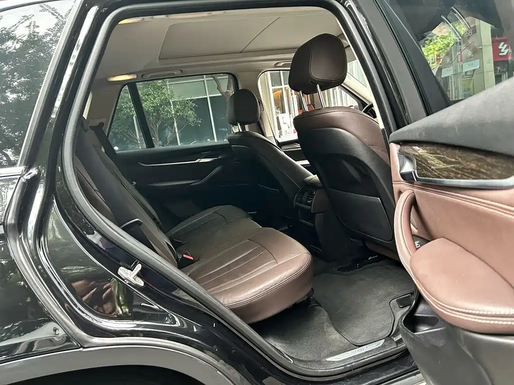 BMW X5 (Import) — миниатюра 15