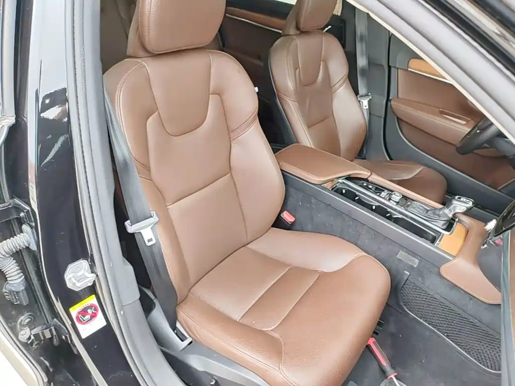 Volvo S90 — миниатюра 25