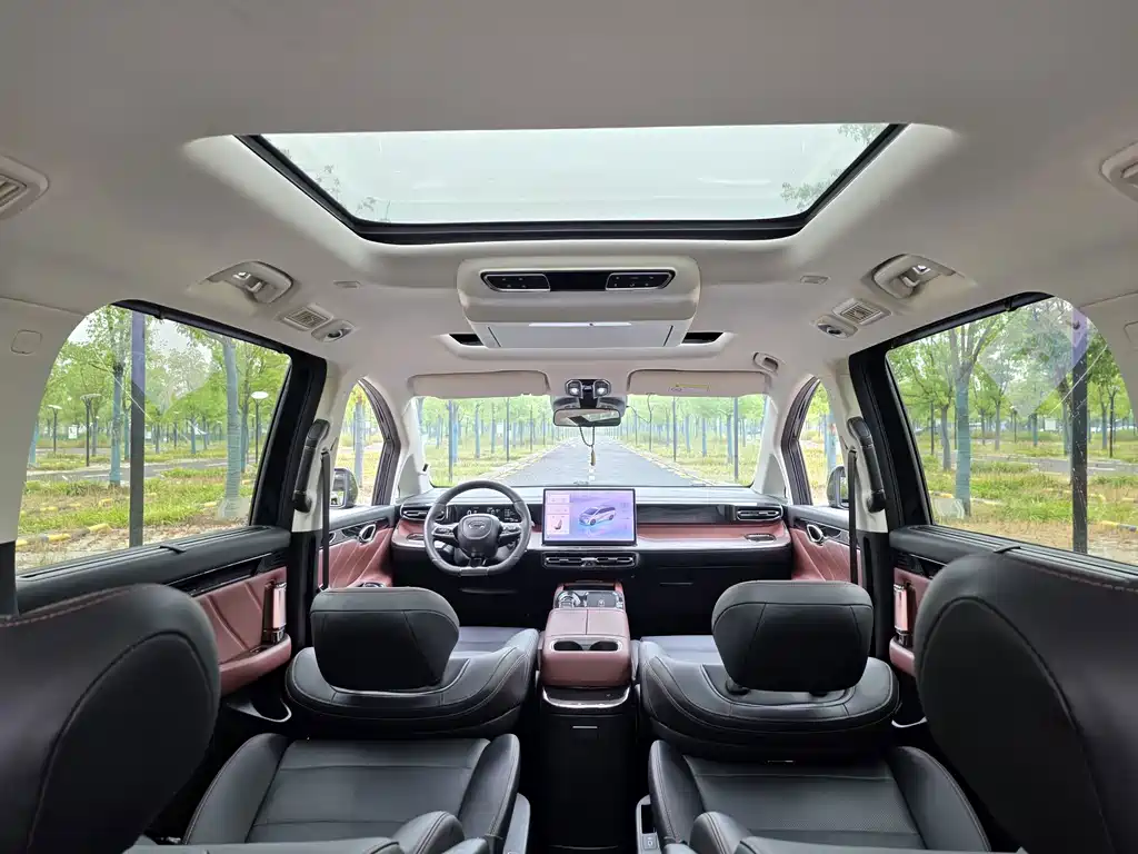 GAC Motor Trumpchi E8 PHEV — миниатюра 22