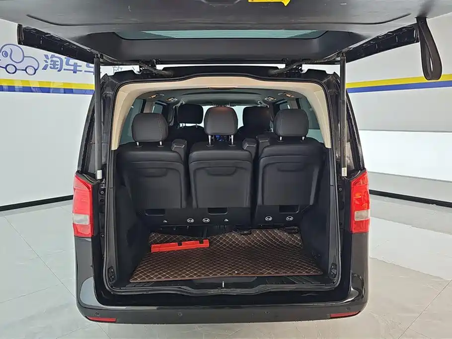 Mercedes-Benz Vito 2020 2.0T Elite 7 мест