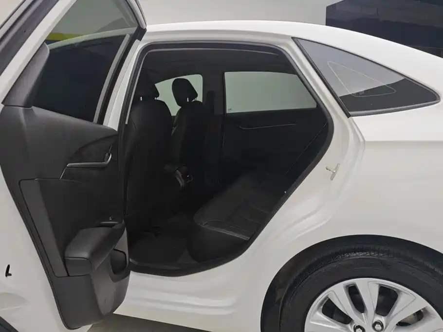 Buick Excelle — миниатюра 11