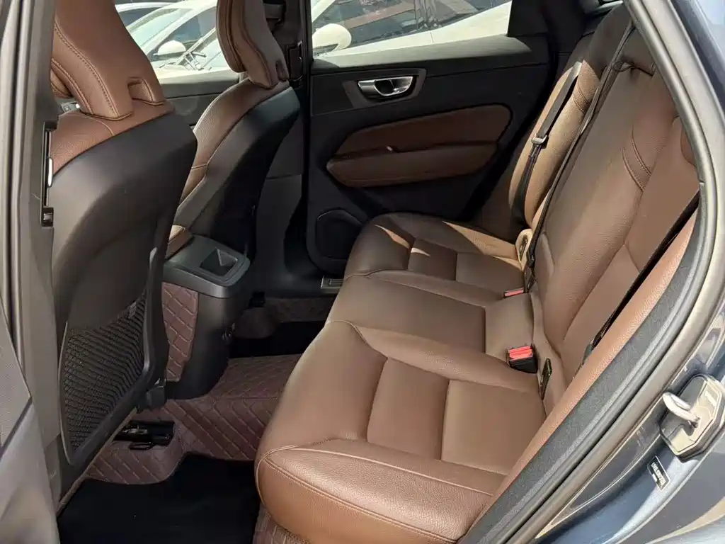 Volvo XC60 — миниатюра 8
