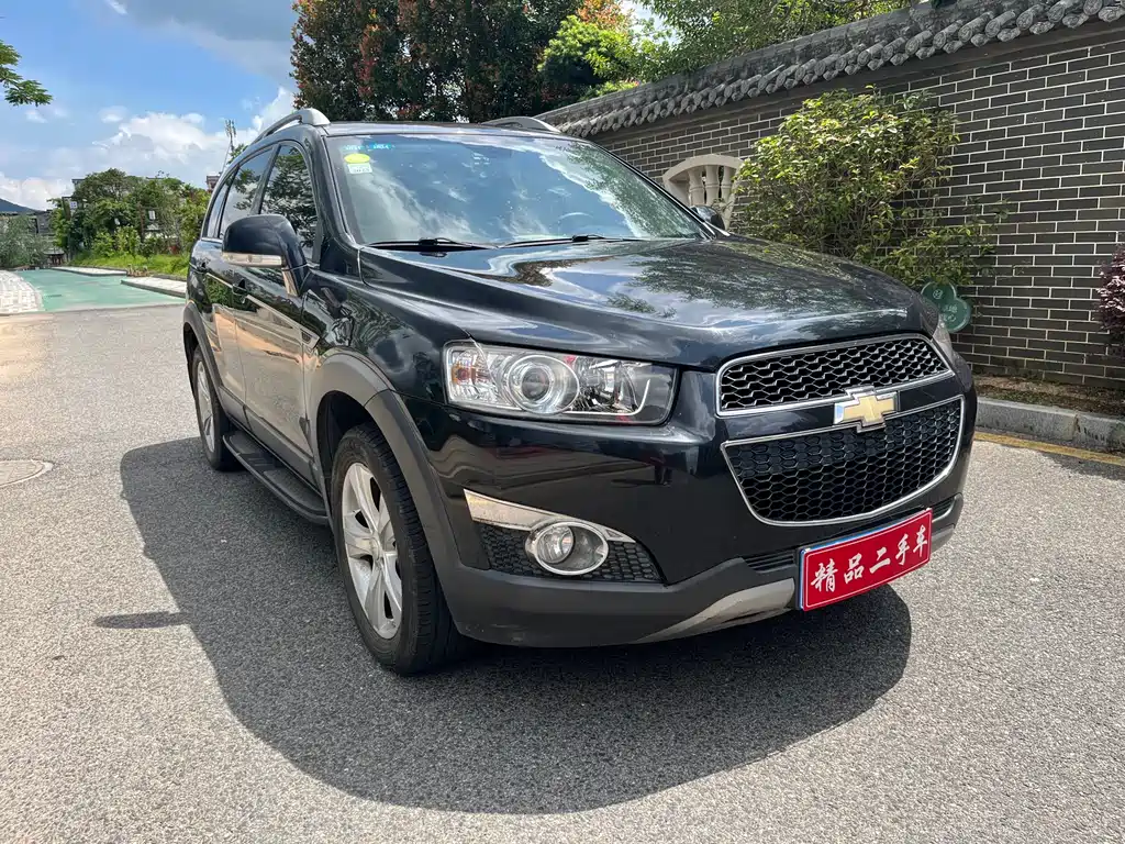 Chevrolet Captiva 2011 2.4 AT 5 мест Comfort