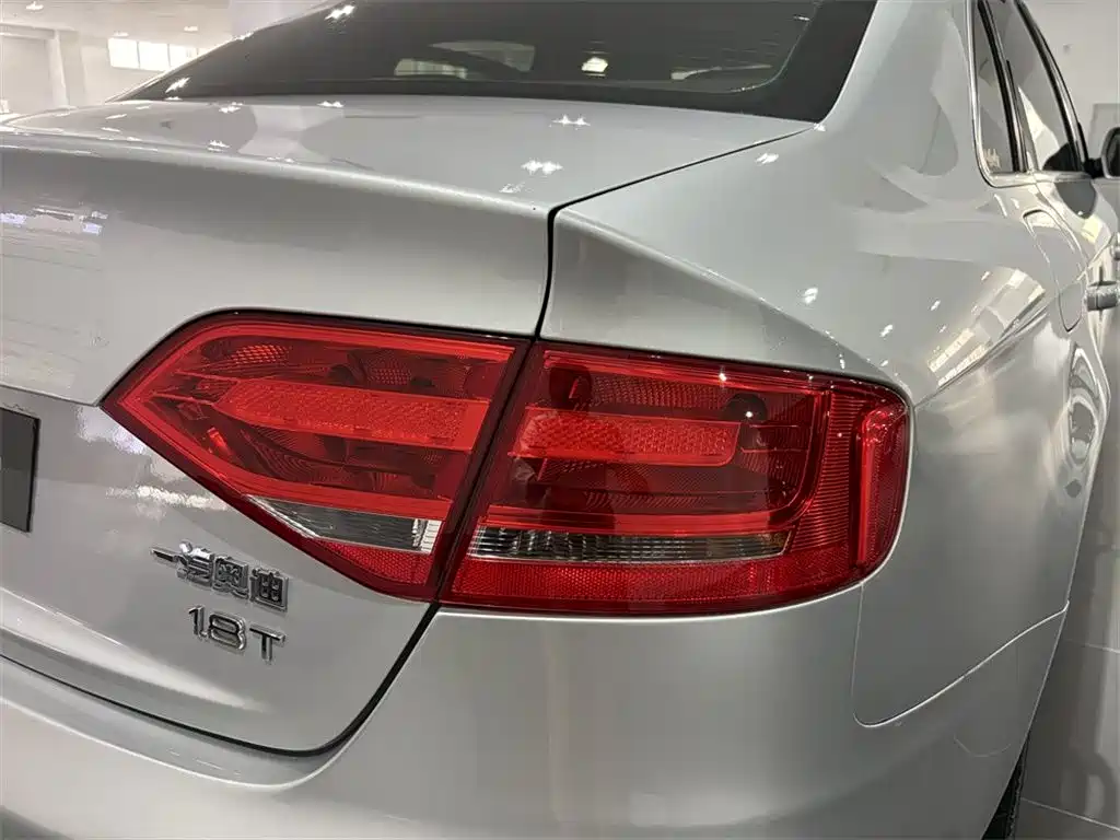 Audi A4L — миниатюра 13