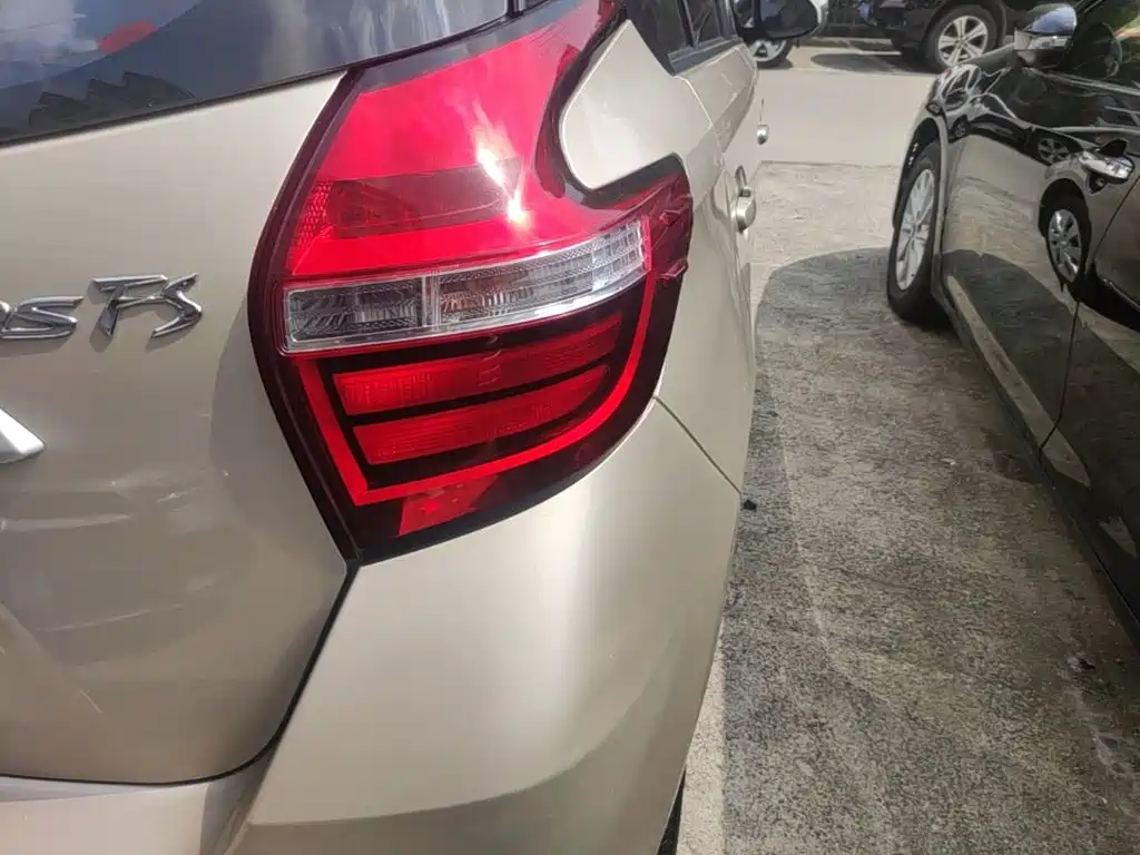 Toyota Vios FS — миниатюра 8
