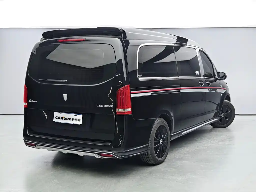 Mercedes-Benz Vito 2021 2.0T 7 мест
