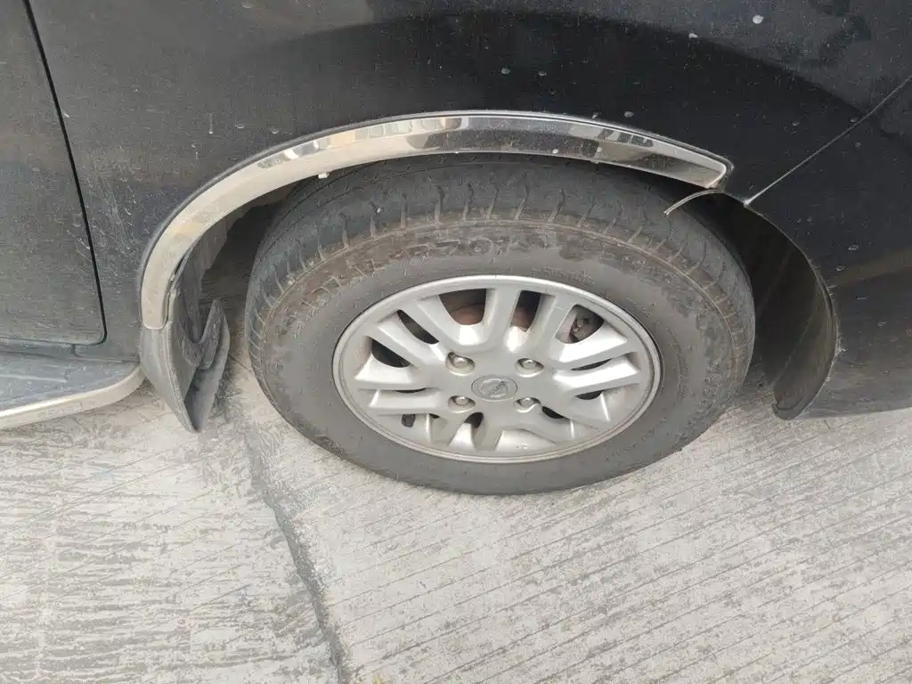 Nissan NV200 — миниатюра 8