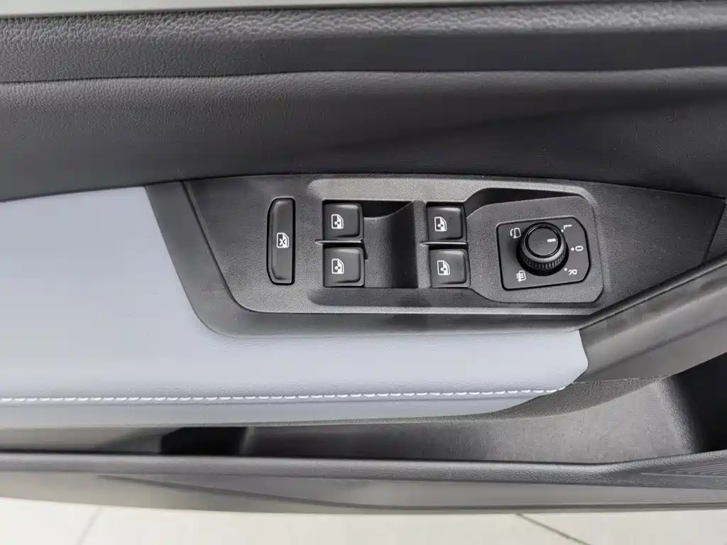 Volkswagen Lavida — миниатюра 9