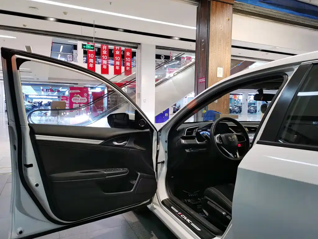 Honda Civic — миниатюра 5