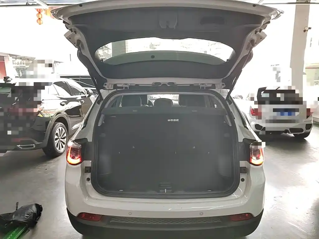 Jeep Compass — миниатюра 19