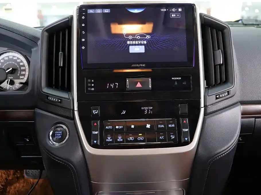 Toyota Land Cruiser 2018 4.6L AT