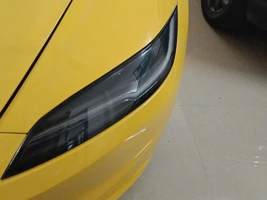 Tesla Model 3 — миниатюра 5