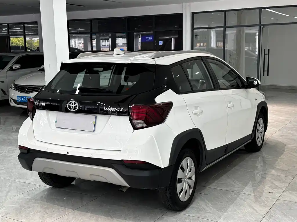 TOYOTA YARIS L ZHIXUAN