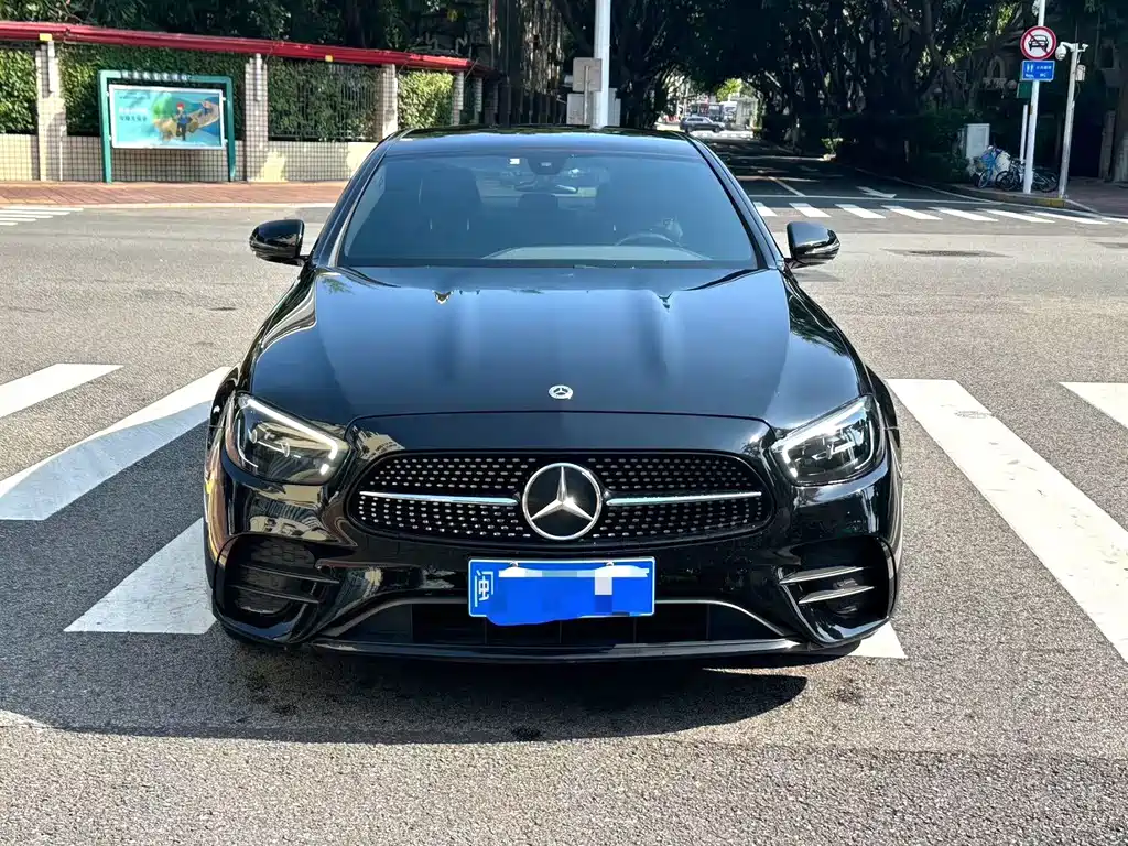 Mercedes-Benz E-Class (Import) — миниатюра 2