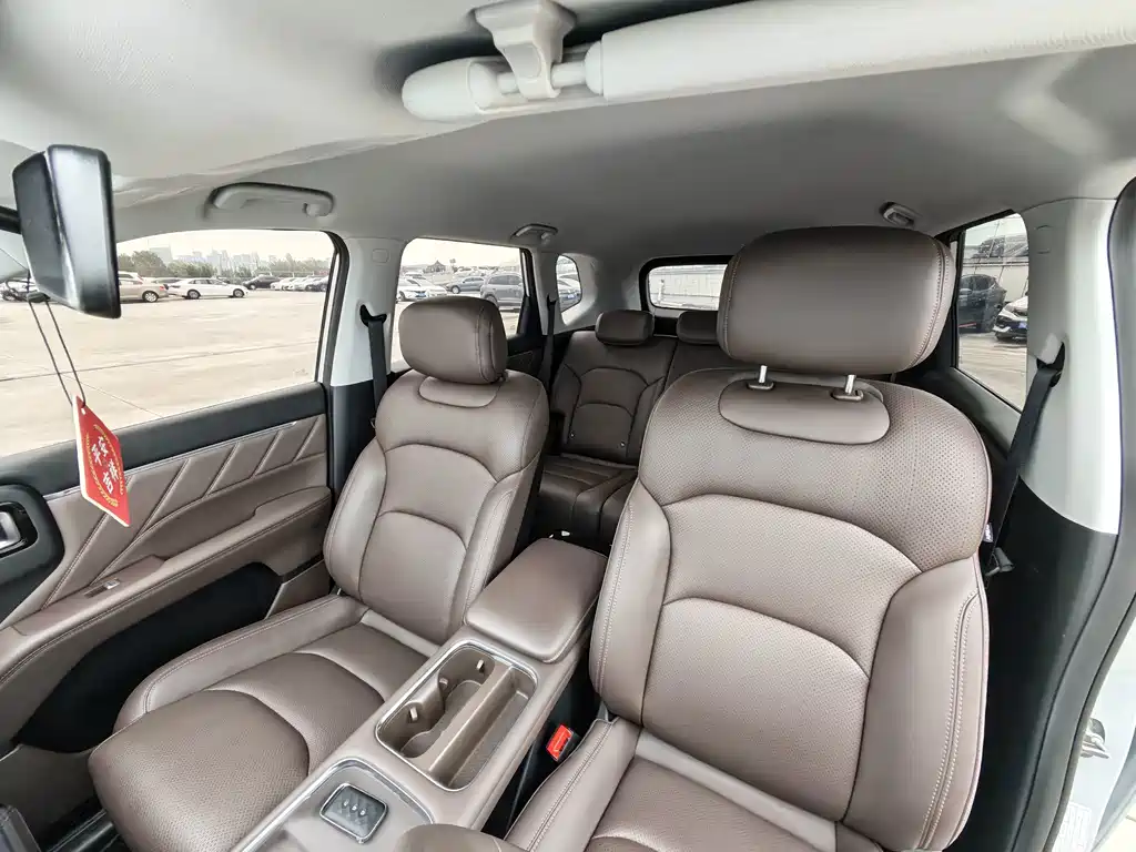 Wuling Xingguang 560 New Energy — миниатюра 20
