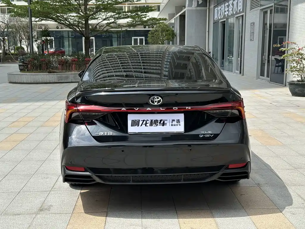 TOYOTA ASIAN DRAGON
