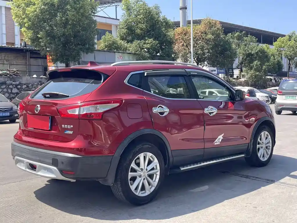 Nissan Qashqai — миниатюра 9