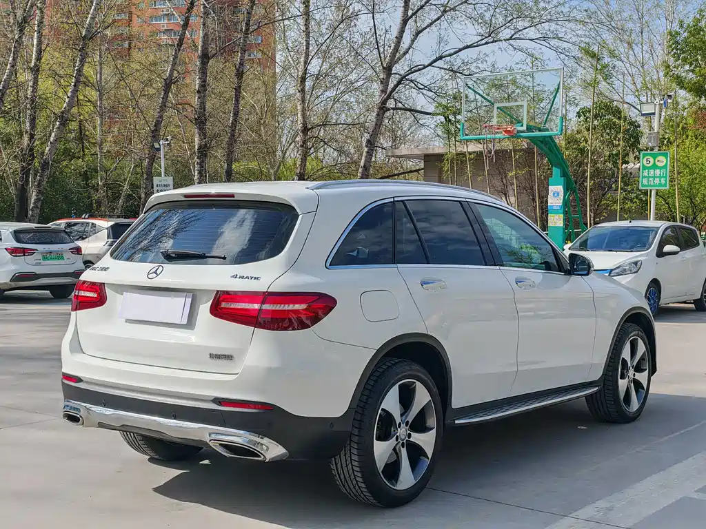 Mercedes-Benz GLC 2016 GLC 300 4MATIC Luxury