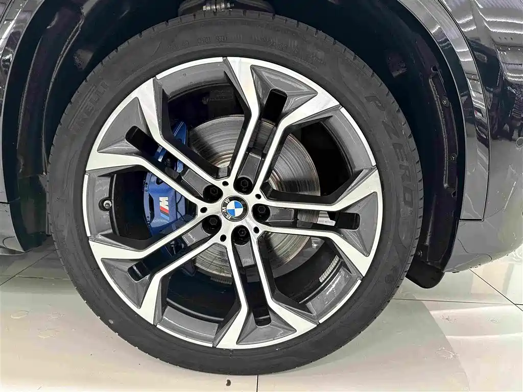 BMW X5 2022 xDrive 40Li Premium M Sport