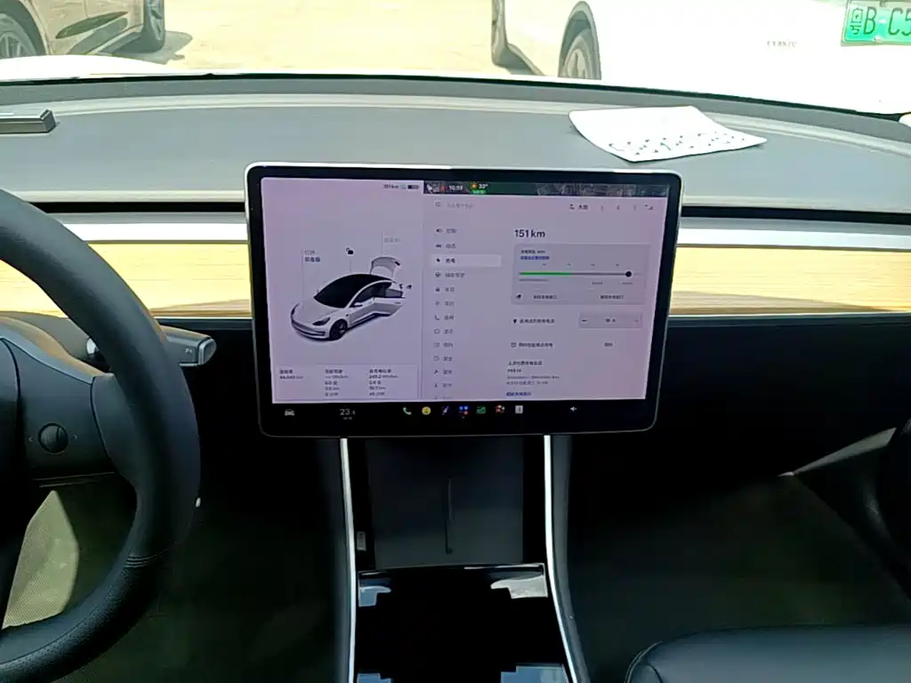 Tesla Model 3 — миниатюра 13