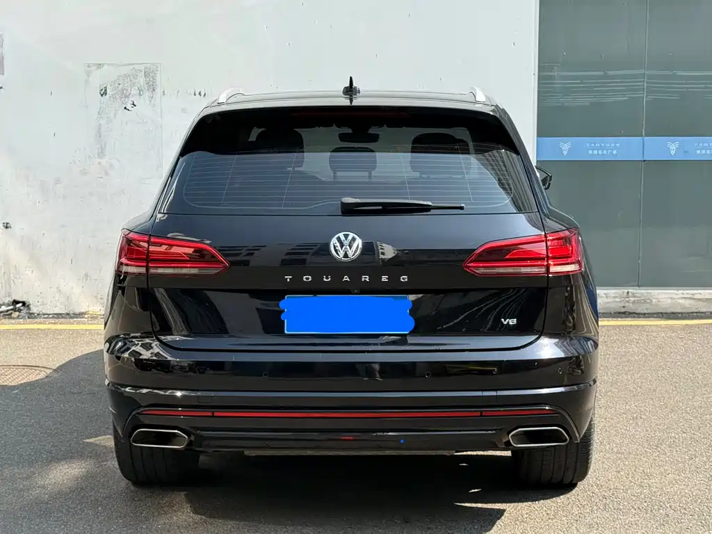 VOLKSWAGEN TOUAREG