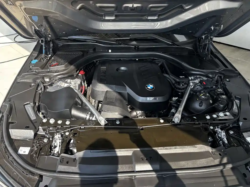 BMW 5 Series — миниатюра 30