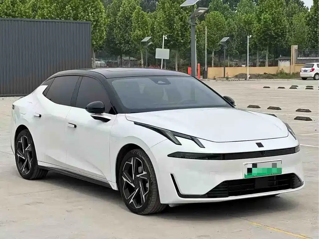 Lynk & Co 07 EM-P 2024